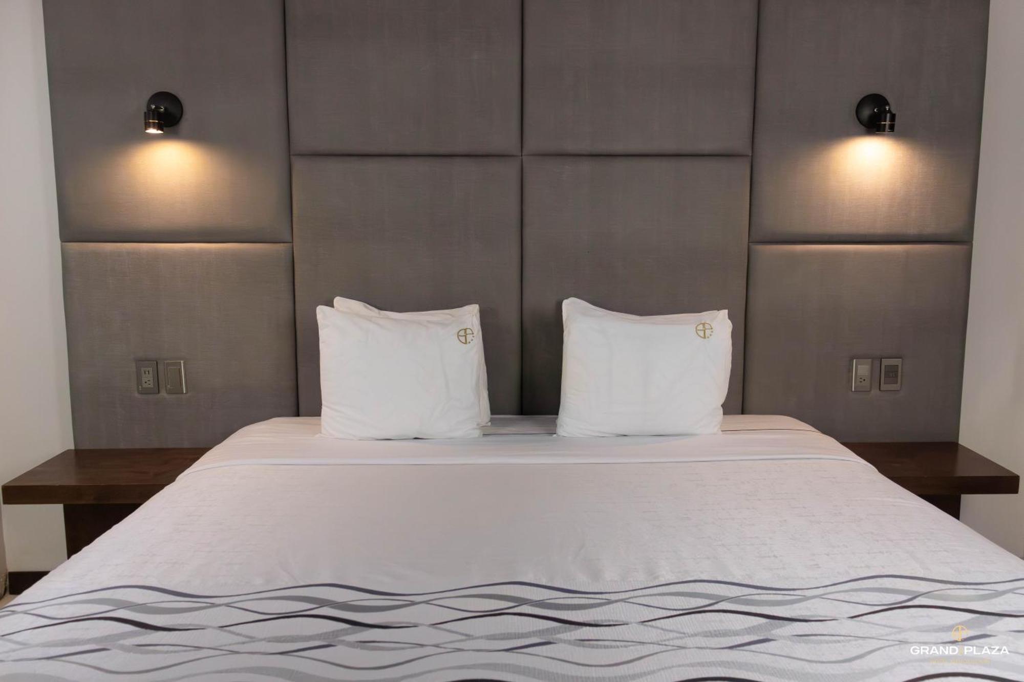 Hotel Grand One Plaza Tijuana Zewnętrze zdjęcie
